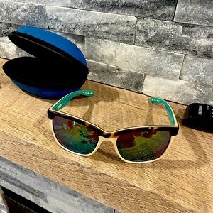 Costa Anaa 580P tortoise / cream / mint retro polarized sunglass with case